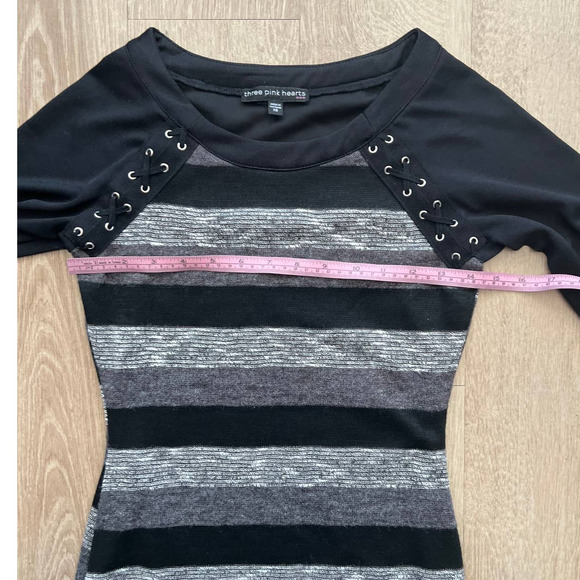 Three Pink Hearts XS Long Sleeve Fitted Black & Gray Horizontal Stripes - Picture 10 of 11